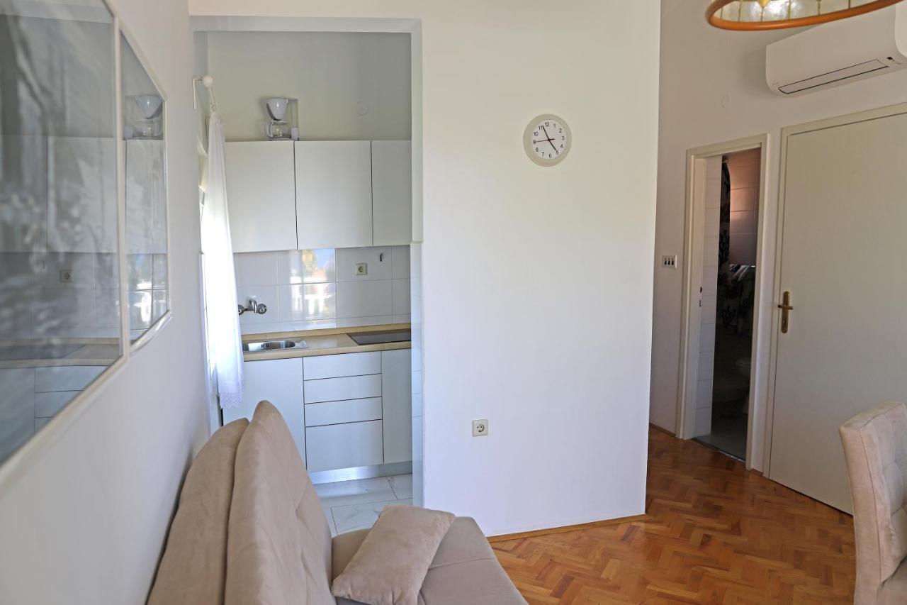 Apartment Hudan Malinska